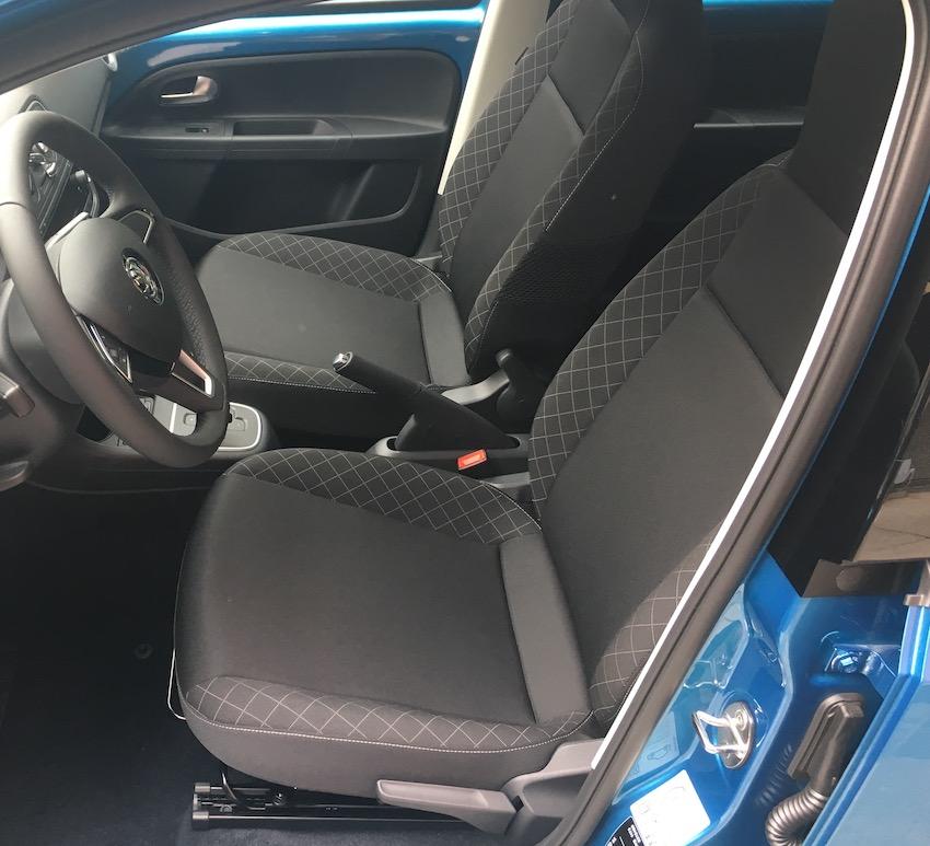 傳統手煞車拉桿式微，許多品牌新車都已不再使用。
