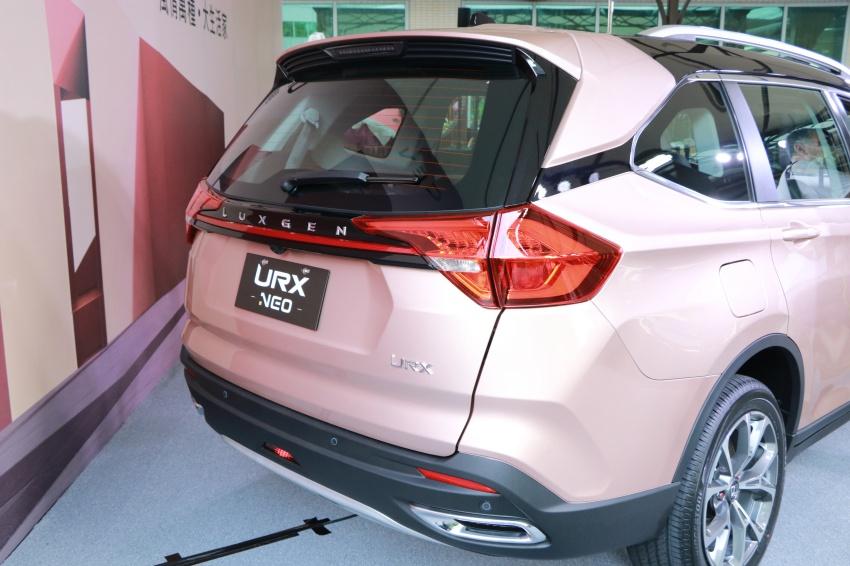 車尾改動幅度不大，採用 LED 尾燈組。