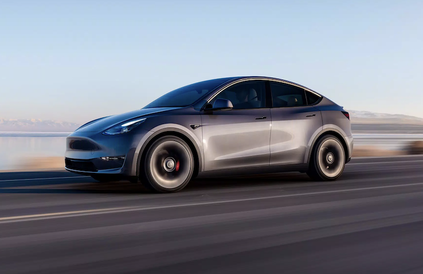 Model Y 今天開始交車，有望直接空降第二名。