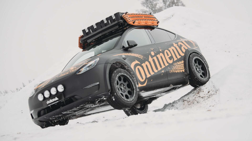 德國改裝廠 Delta4x4 打造 Model Y 越野版本。