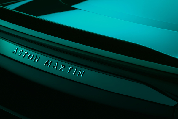 打響 2023 年超跑第一炮！Aston Martin 預告 007 終極座駕即將登場