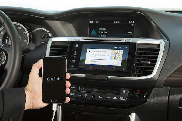 抱歉了果粉！保險公司調查：Android 用戶開車更專心