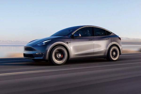 Fw: [新聞] 二手車商以後不敢收車！Tesla 新車大降價 中古車崩盤跌
