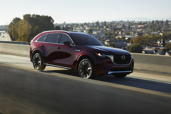 可乘坐 8 人的豪華休旅！Mazda CX-90 終於登場