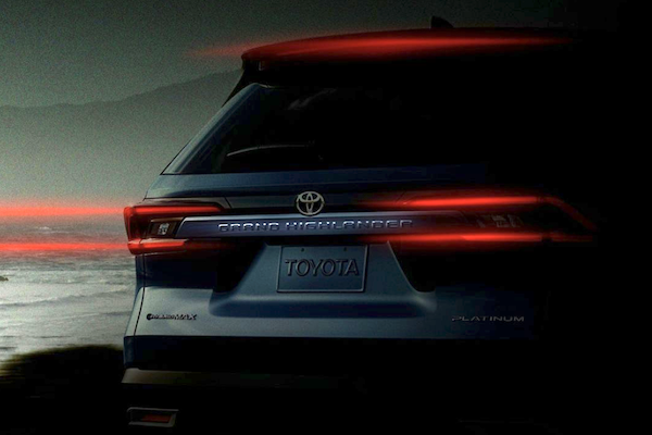 Toyota 新休旅大秀第三排寬敞空間  外媒質疑「偷吃步」