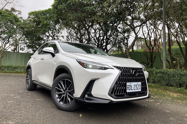 Lexus 「最熱賣休旅」也撐不住了！經銷商曝：漲幅恐達 12 萬元