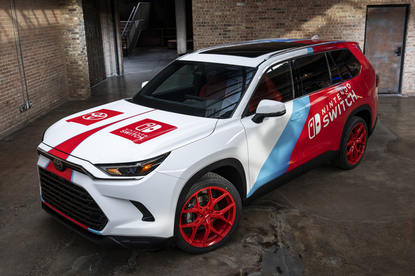 買車就送 Switch！Toyota 攜手任天堂推出八人座旗艦休旅特別版