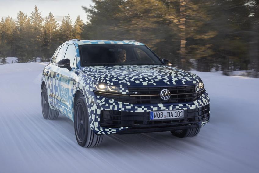 Touareg R eHybrid 將以456 匹、71.6 公斤米的綜效輸出，成為品牌最強的性能旗艦休旅。