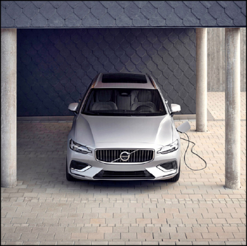 Volvo T8 Recharge