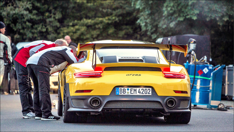 有5次的圈速都不到6分50秒，彰顯Porsche 911 GT2 RS的穩定表現。