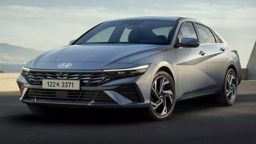 Hyundai Elantra 7.5 代小改款外型曝光。