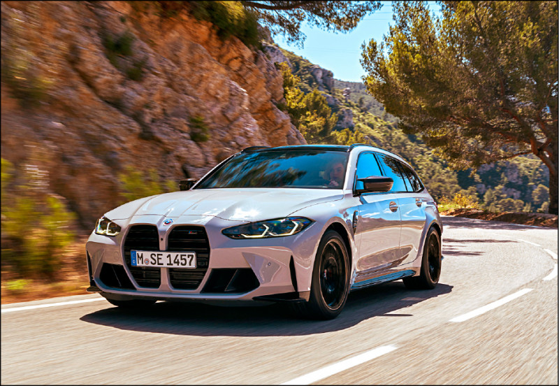 BMW M3首款性能旅行車M3 Touring，除了性能強悍，旅行車車格提供更寬敞的空間。
