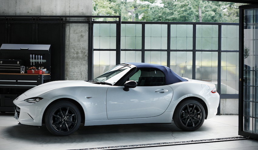 Mazda MX-5 就有六速手排可選擇。