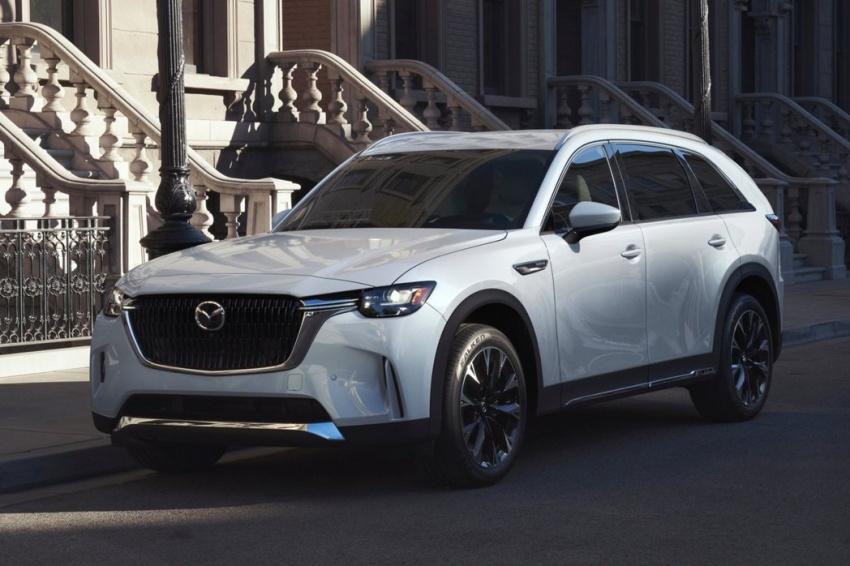 Mazda CX-90 測試車現身國內，證實今年預告導入旗艦車款的身分。