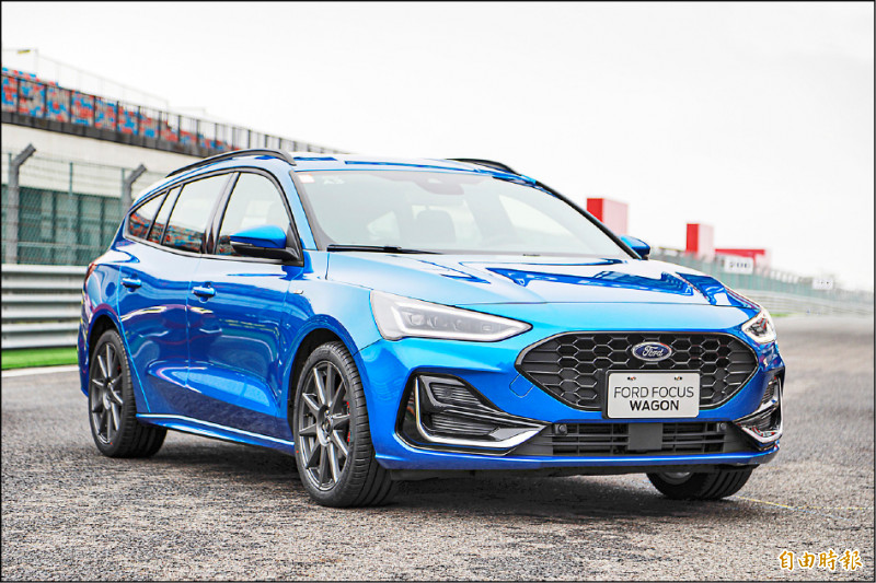 Ford Focus Wagon是目前唯一的國產旅行車，90萬元就可買得到。（記者陳弘智攝）