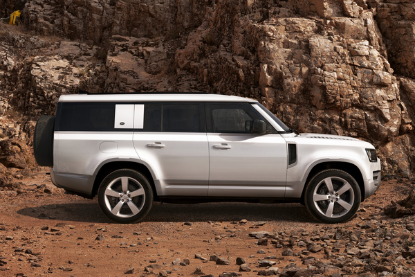 八人座 Land Rover 越野休旅抵台！Defender 130 正式售價調降 14 萬元