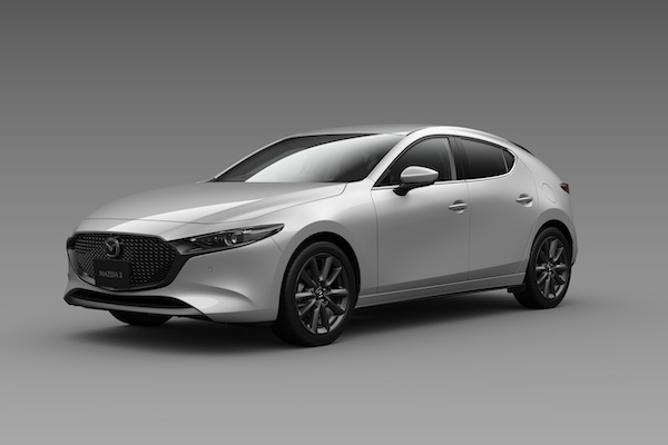 不是小改款！馬自達推升級版 Mazda 3 有新車色與 10.25 吋中控螢幕