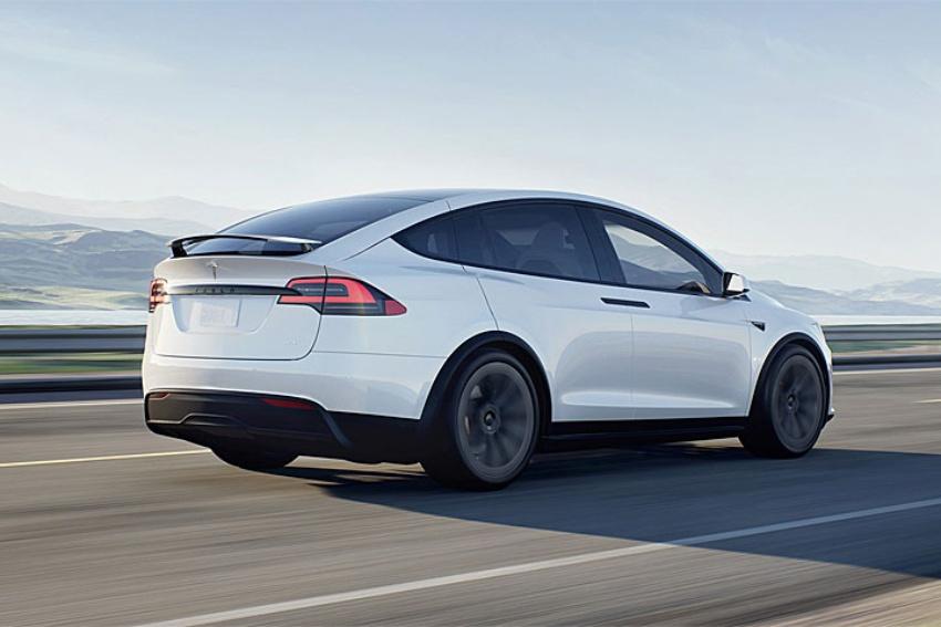 Tesla 在美國宣布第 3 次降價，執行長 Elon Musk 回應調降原因。
