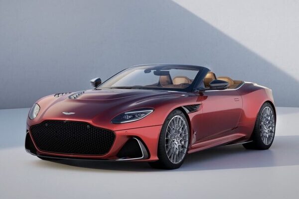 少了車頂仍能狂飆 340 km/h！Aston Martin 終極敞篷超跑華麗現身