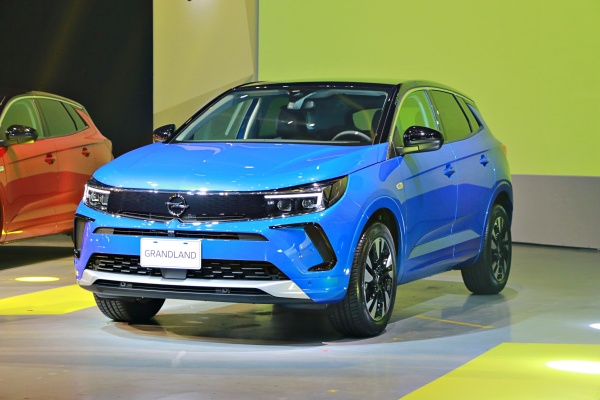 搶進最激烈中型休旅市場！Opel 歸台第 2 款新車 Grandland 上市