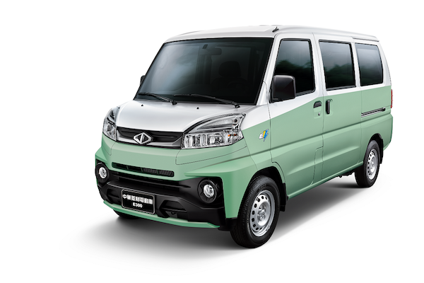 百萬有找的電動車在台灣！有旋鈕式排檔與數位儀表 續航逼近 330 公里