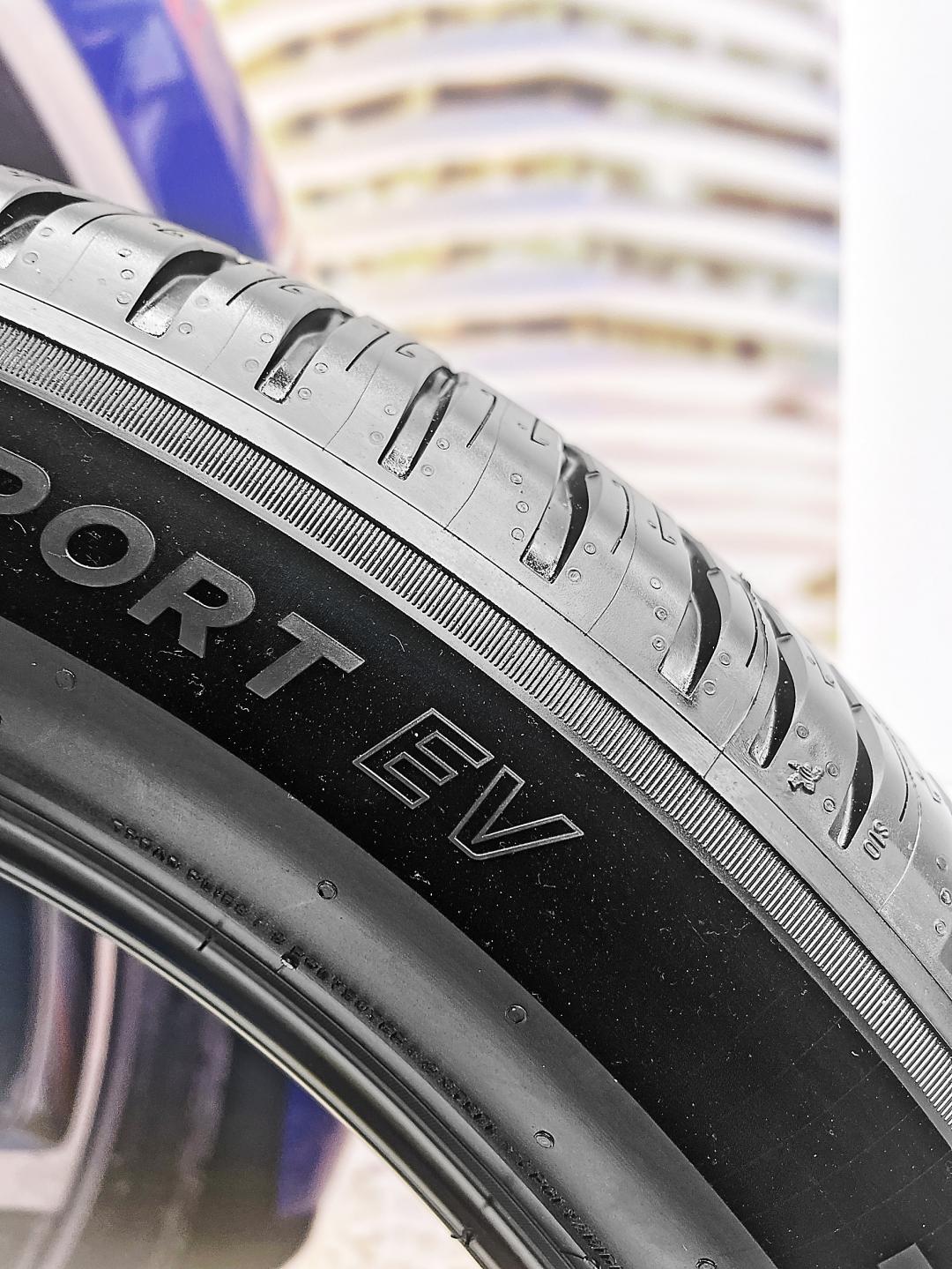 Pilot Sport EV的滾阻橡膠配方，透過降低能量消耗，來增加電動車的續航力。（記者陳英傑攝）