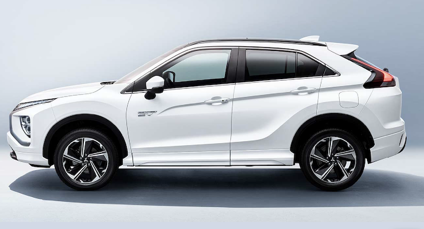 不同於 Eclipse Cross 為 1.5 升渦輪，PHEV 版本為 2.4 升引擎搭配前後軸馬達。