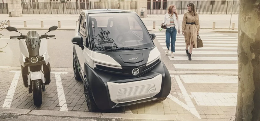 官方公佈的照片，Silence S04 僅需兩個機車停車位就可停車。