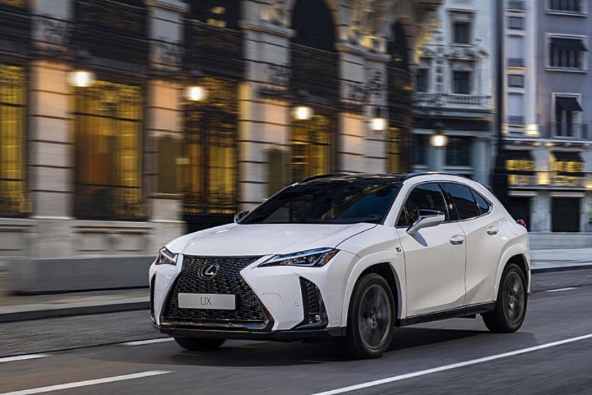 Lexus 將升級 UX 戰力，預計 7 月推出搭載新世代 Hybrid 動力的 UX300h 車型。