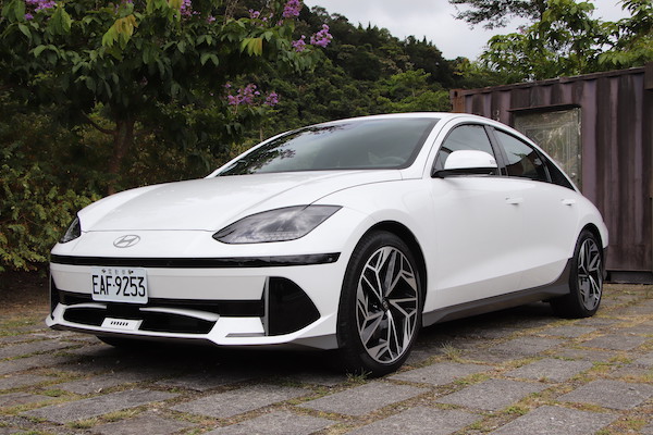 同時有復古感與現代感的電動跑車！Hyundai Ioniq 6 試駕