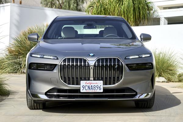 罵得越兇 賣得越好!事實證明 BMW「大鼻孔」車款更受歡迎 罵得越兇 賣得越好!事實證明 BMW「大鼻孔」車款更受歡迎
