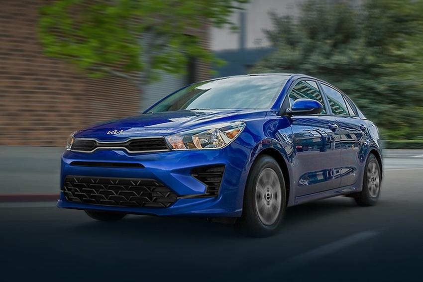 Kia Rio 是品牌入門轎車代表，圖為最新 2023 年式車型。