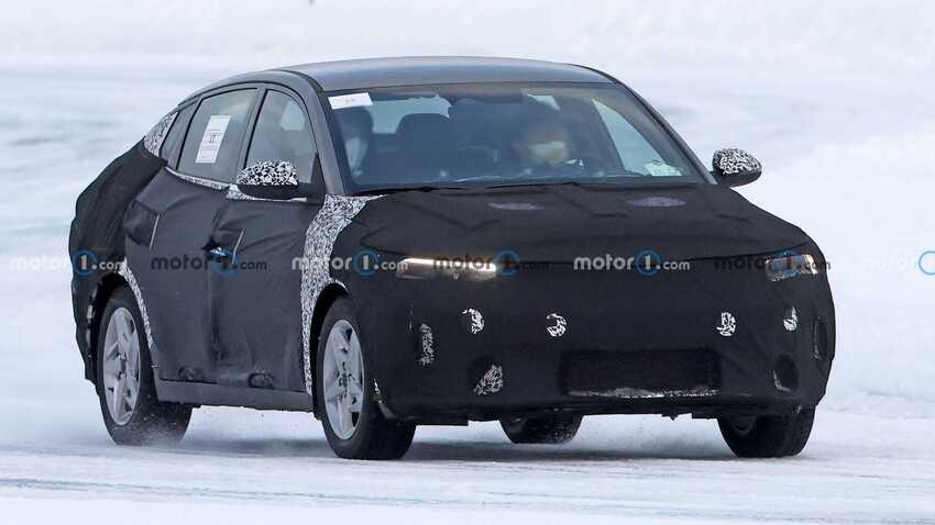 Kia 入門轎車即將大改款登場！全新橫貫式 LED 尾燈展現前衛風格