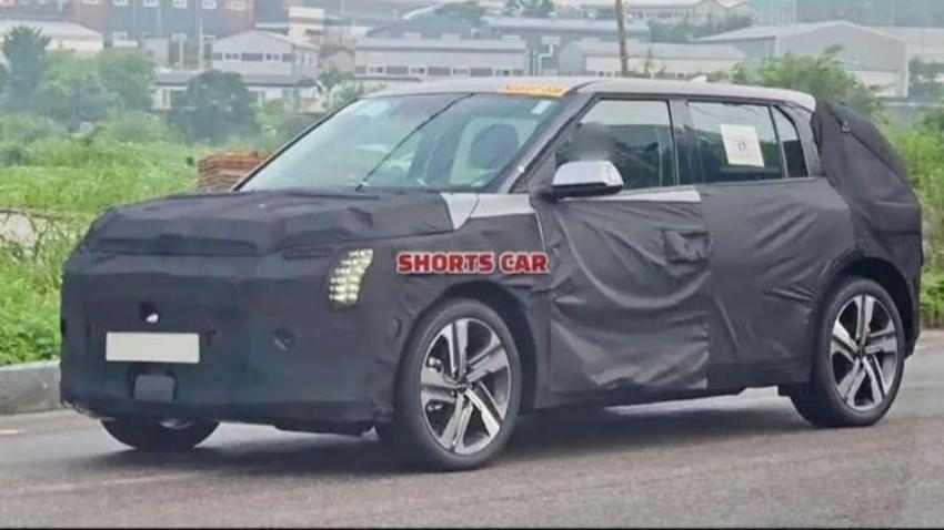 Kia 全新入門電動休旅 EV4 的測試車已遭外媒捕獲。