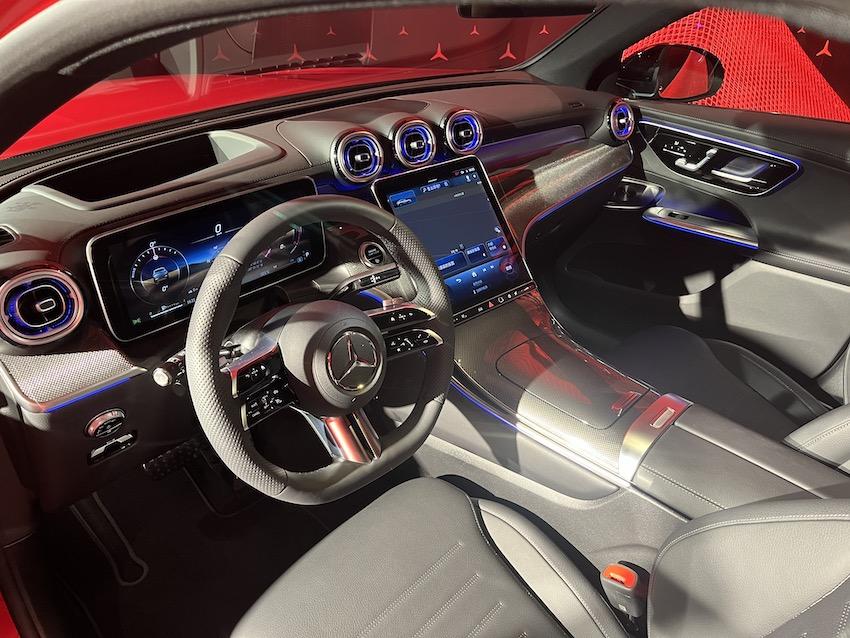 GLC 300 4MATIC Coupé 內裝為 AMG Line 套件。