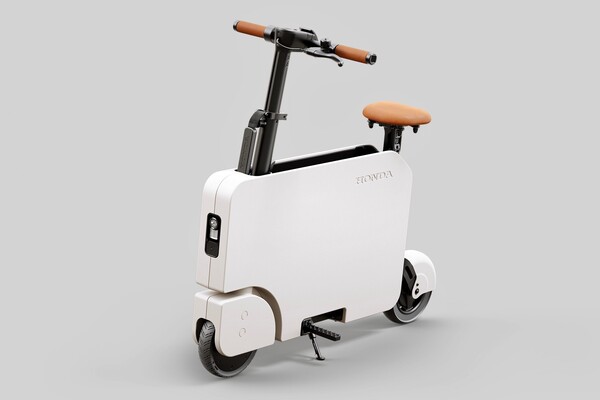 Honda 推出全新微型電動二輪車！可收折放後車廂 售價比 iPhone 15 便宜