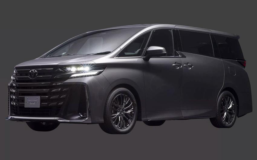 雖然 Vellfire Spacious Lounge 外觀看起來與一般車型沒有差別，但內部可是大有來頭。