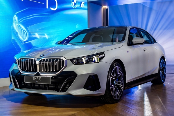 大改款 BMW 5 系列來台時間出爐！入門版採汽油動力 純電 i5 成豪華焦點