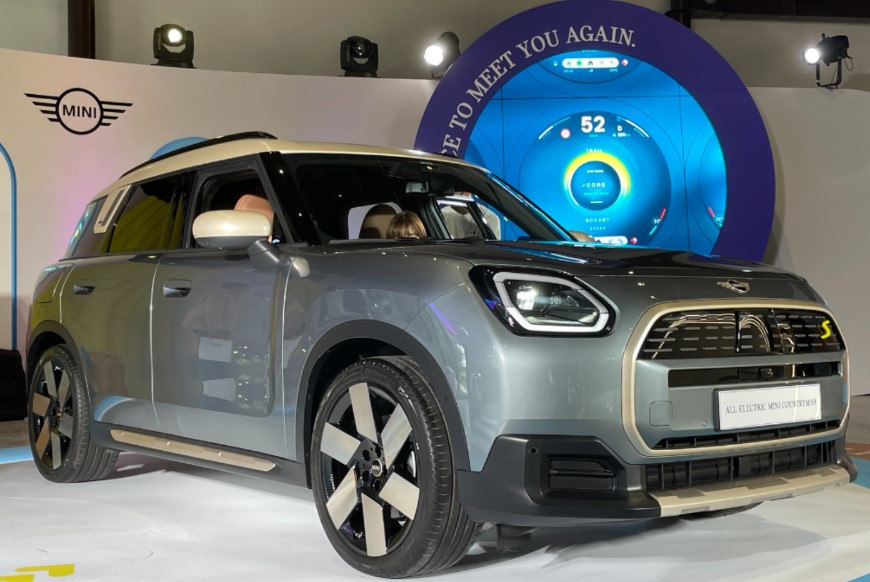 新世代MINI Countryman雙動力現身！標配L2輔助駕駛　圓形觸控螢幕增添科技感