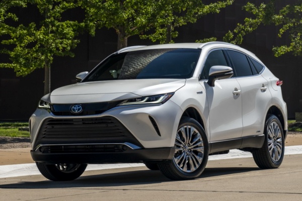 Toyota 高級版 RAV4 僅銷售 4 年就退場！遭 Crown 家族壓軸之作取代