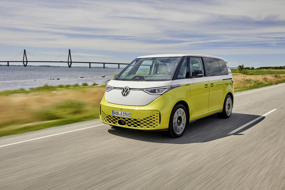 VW ID.BUZZ車頭相當可愛俏皮，就像從動畫裡出現的車款。