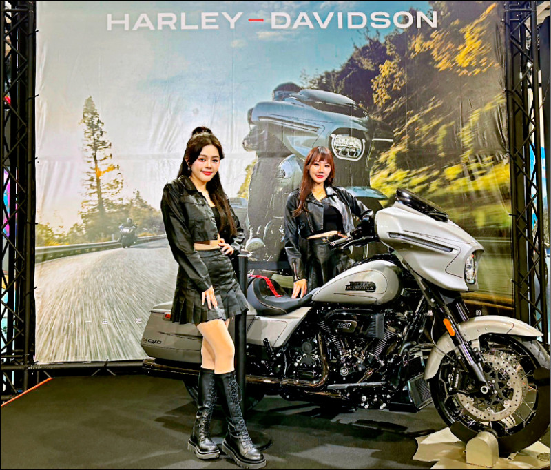 美式重機代表Harley-Davidson發表全新CVO紅牌重型機車。