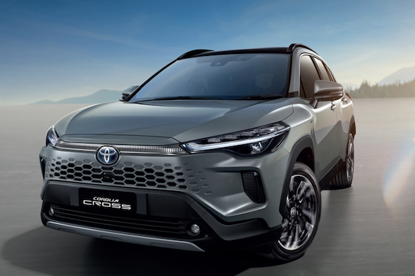 Toyota Corolla Cross 小改款登場！車頭神似 Lexus  台灣今年跟進