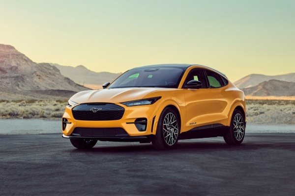 Ford 加入價格戰行列！Mustang Mach-E 北美降價最高達 25 萬元