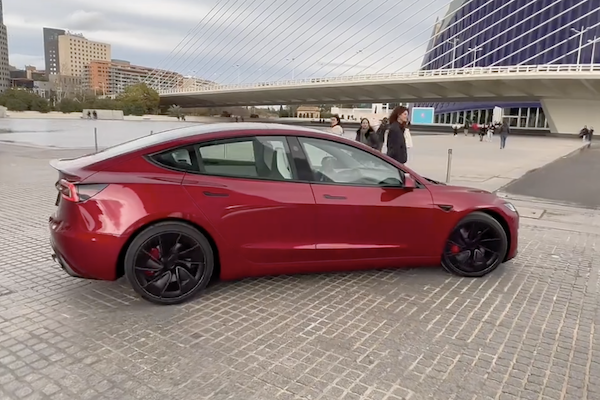 特斯拉 Model 3 最強性能版提前曝光！有望換上新車名