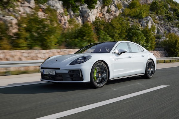 Porsche Panamera 第二款插電式油電台灣開賣！開 91 公里不吃油