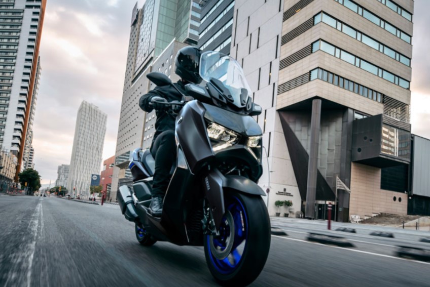 YAMAHA XMAX新年式應戰！追加全新5車色 專屬App連線實用加分