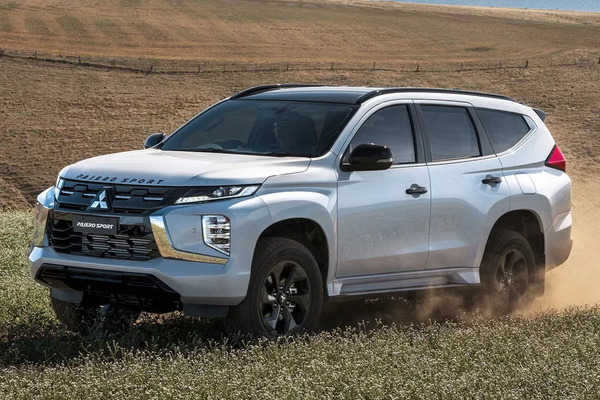三菱越野休旅 Pajero Sport 持續奮戰！換裝動感新面容 強化內裝科技感