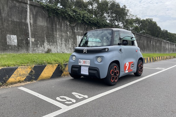 94 這麼可愛！跑不快卻吸引目光的雪鐵龍 AMI 試駕體驗