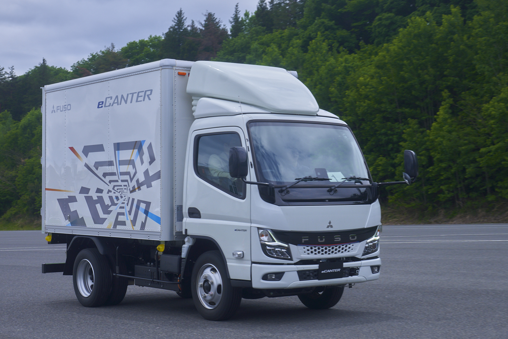 「堅達」轉型電動車  頭家換車新首選！FUSO eCanter 日本試駕